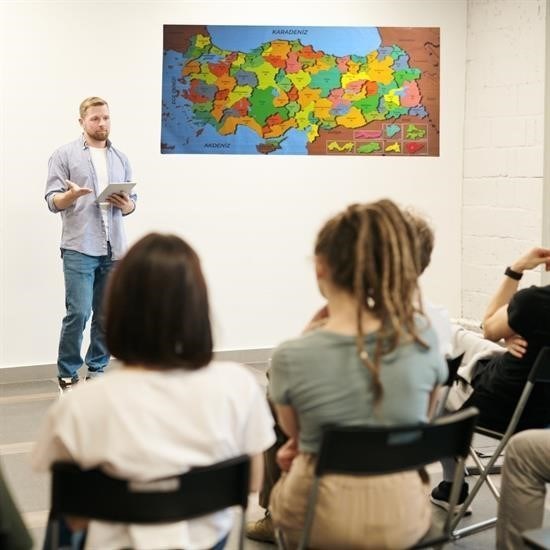 Nuvia Home® Renkli Türkiye Haritası Manyetik Yapıştırıcı Gerektirmeyen Duvar Stickerı 118 CM * 56 CM